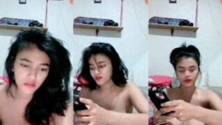 Wanita Cantik Telanjang Bulat Santuy di Kamar Live HOT